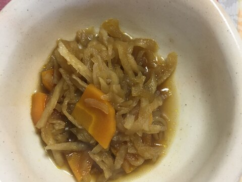 切り干し大根とにんじんの煮物